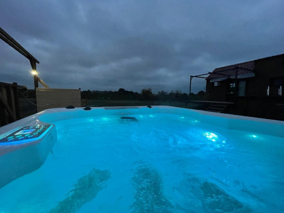 Myinsolite - Tiny-House, Jacuzzi, Brasero, Piscine เอก-มอร์ต ภายนอก รูปภาพ
