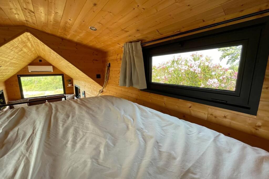 Myinsolite - Tiny-House, Jacuzzi, Brasero, Piscine เอก-มอร์ต ภายนอก รูปภาพ