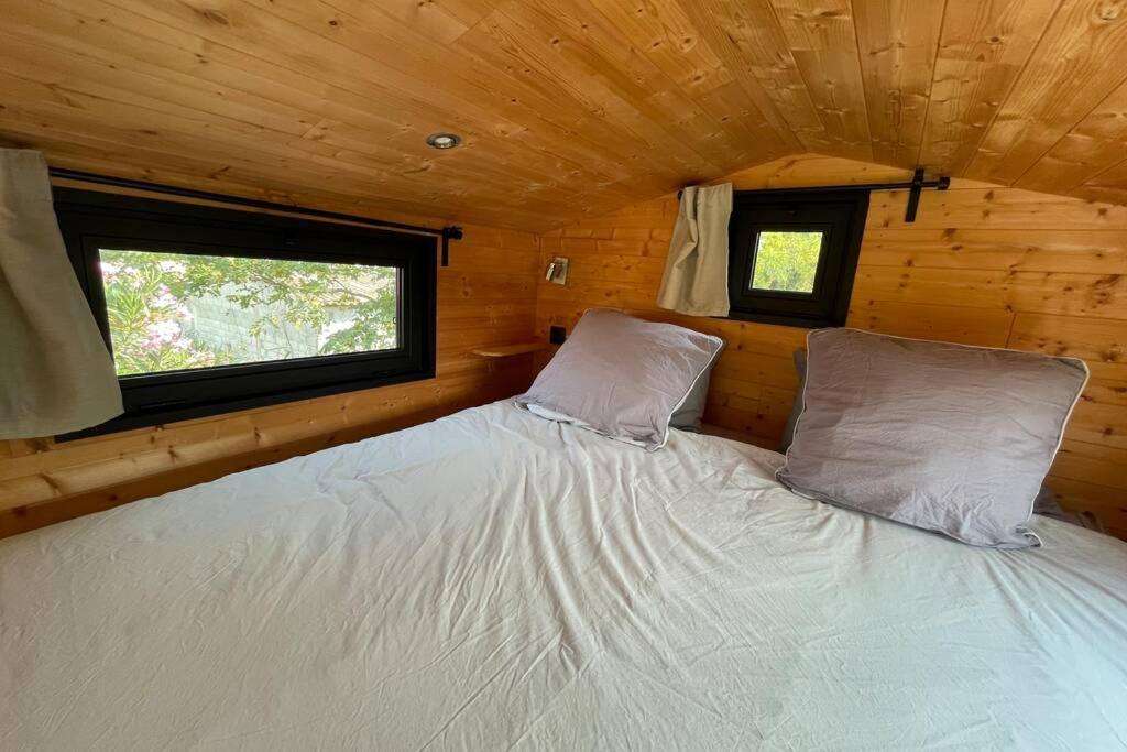 Myinsolite - Tiny-House, Jacuzzi, Brasero, Piscine เอก-มอร์ต ภายนอก รูปภาพ