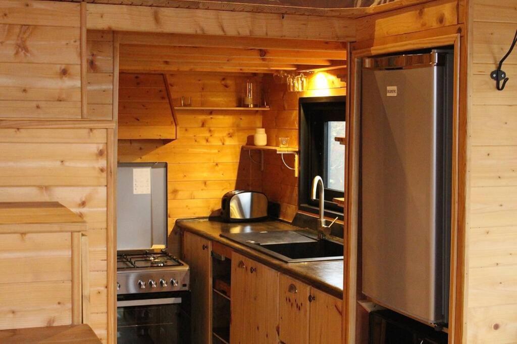 Myinsolite - Tiny-House, Jacuzzi, Brasero, Piscine เอก-มอร์ต ภายนอก รูปภาพ