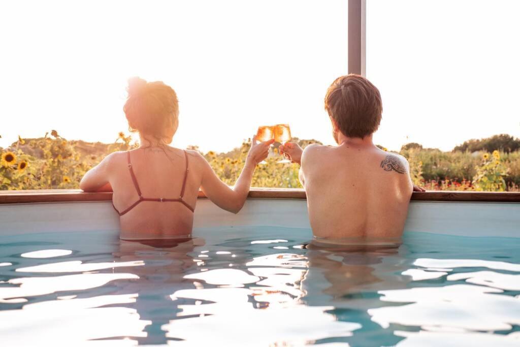 Myinsolite - Tiny-House, Jacuzzi, Brasero, Piscine เอก-มอร์ต ภายนอก รูปภาพ