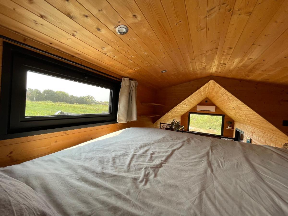 Myinsolite - Tiny-House, Jacuzzi, Brasero, Piscine เอก-มอร์ต ภายนอก รูปภาพ