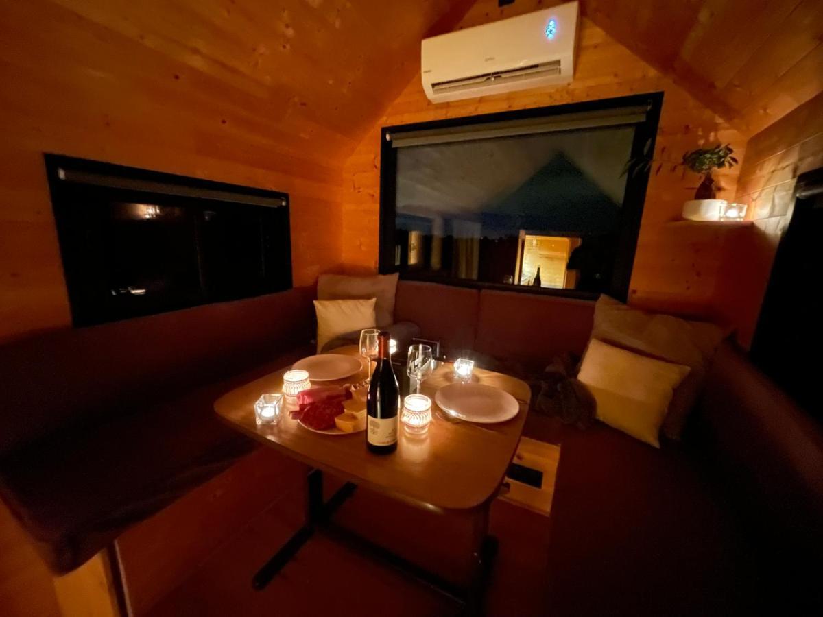 Myinsolite - Tiny-House, Jacuzzi, Brasero, Piscine เอก-มอร์ต ภายนอก รูปภาพ